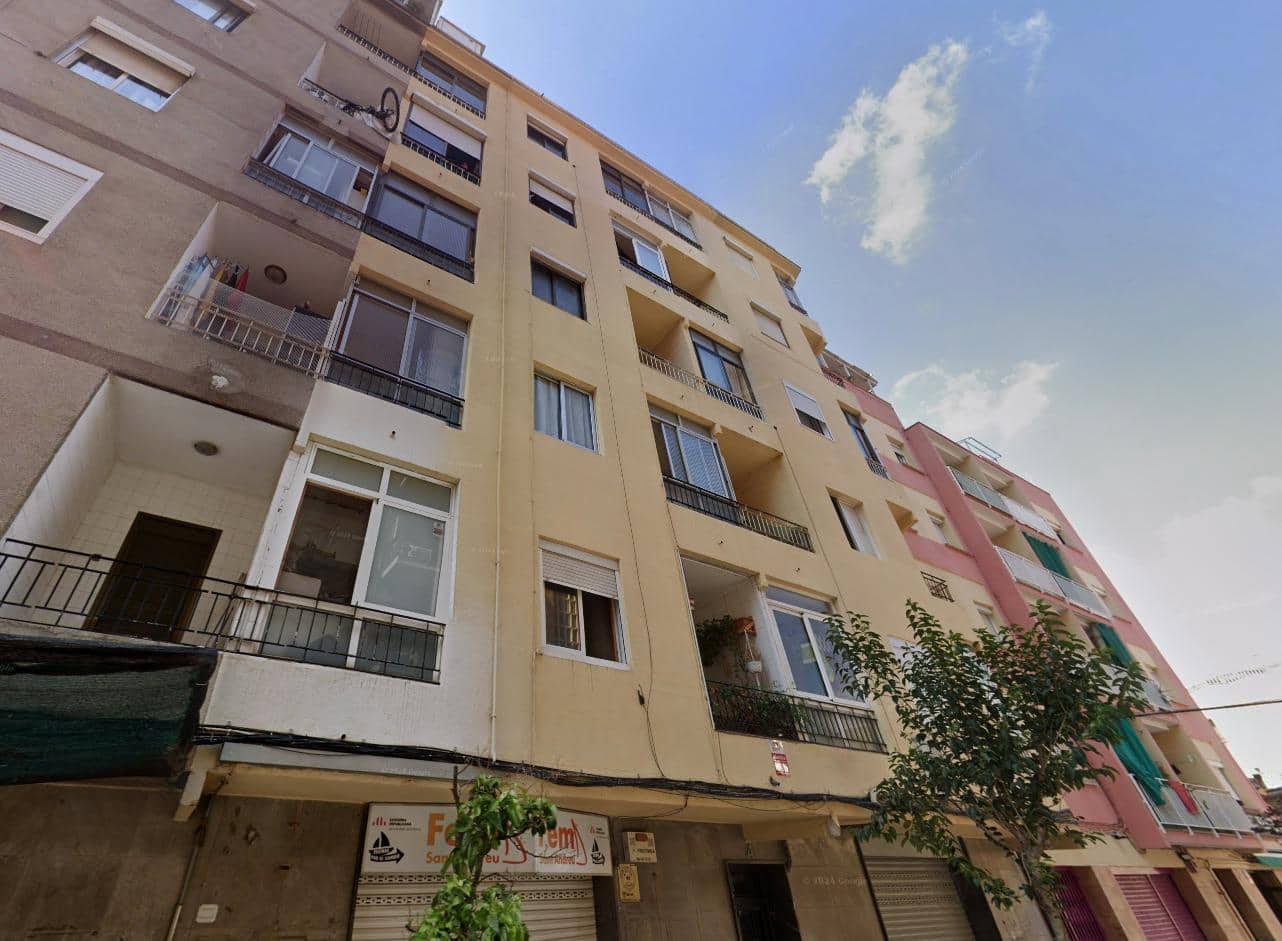 Piso de 3 habitaciones en Sant Andreu de la Barca en venta - 185.000 € (Ref: 9908438)