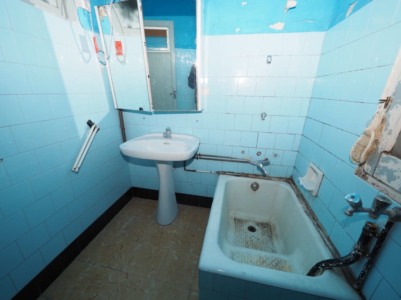 3 Zimmer Wohnung zu verkaufen in Manresa - 43.000 € (Ref: 9908439)