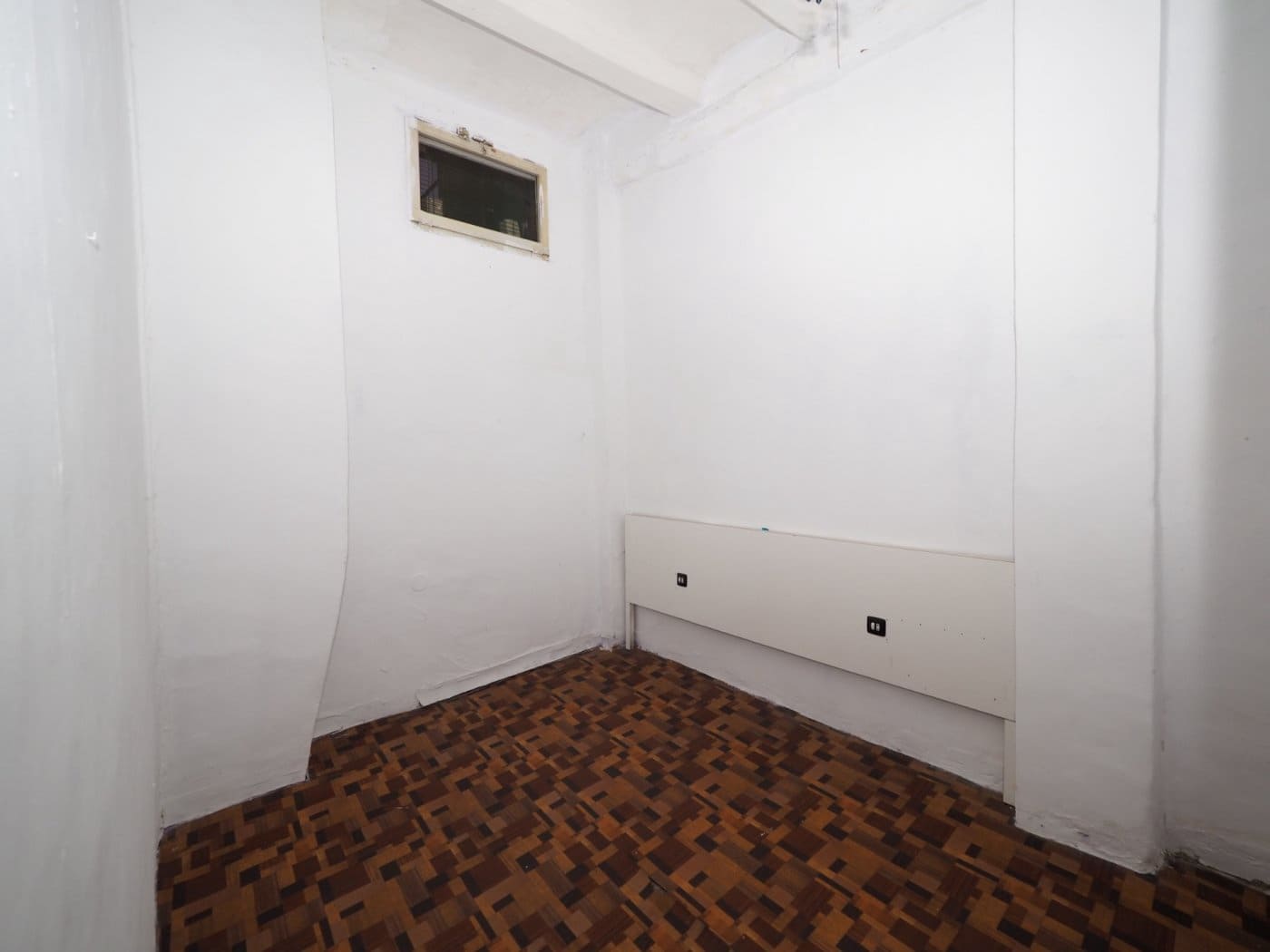 3 Zimmer Wohnung zu verkaufen in Manresa - 43.000 € (Ref: 9908439)