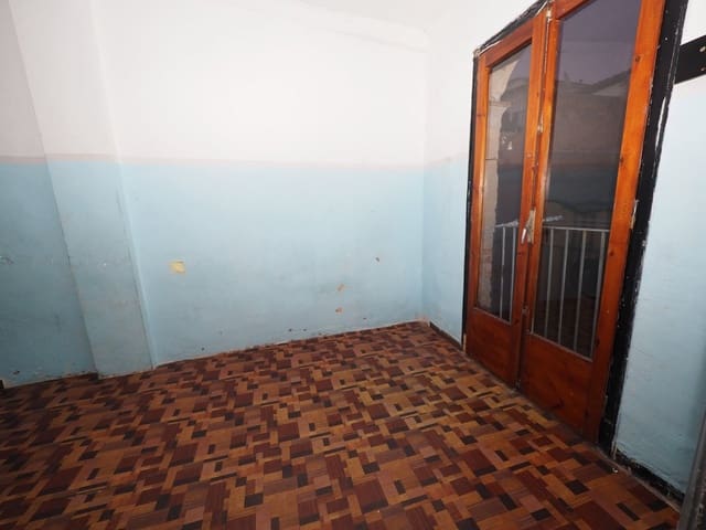 3 Zimmer Wohnung zu verkaufen in Manresa - 43.000 € (Ref: 9908439)