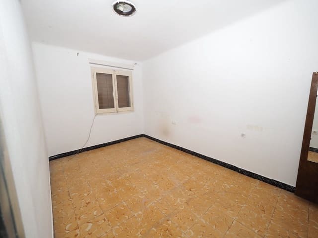 3 Zimmer Wohnung zu verkaufen in Manresa - 43.000 € (Ref: 9908439)