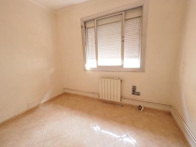 3 slaapkamer Flat te koop in Badalona - € 200.000 (Ref: 9908443)