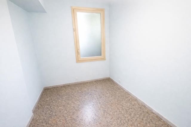 4 soveværelse Lejlighed til salg i Manresa med swimmingpool - € 146.000 (Ref: 9908445)