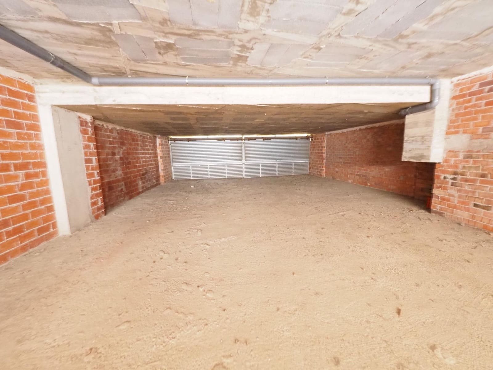 Commercial for sale in Terrassa - € 165,000 (Ref: 9908447)