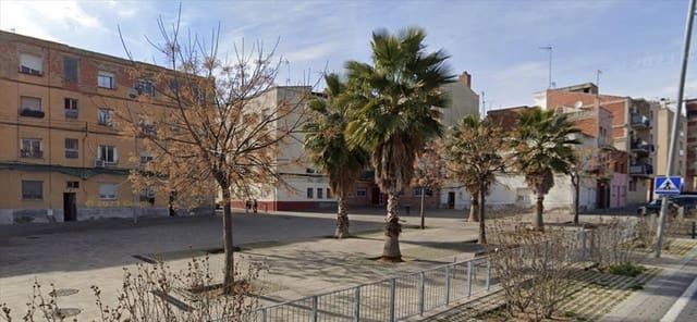 4 quarto Apartamento para venda em Sabadell - 77 000 € (Ref: 9908450)