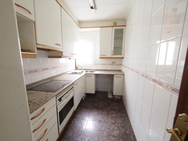 Piso de 3 habitaciones en Sant Vicenç de Castellet en venta - 95.000 € (Ref: 9908458)