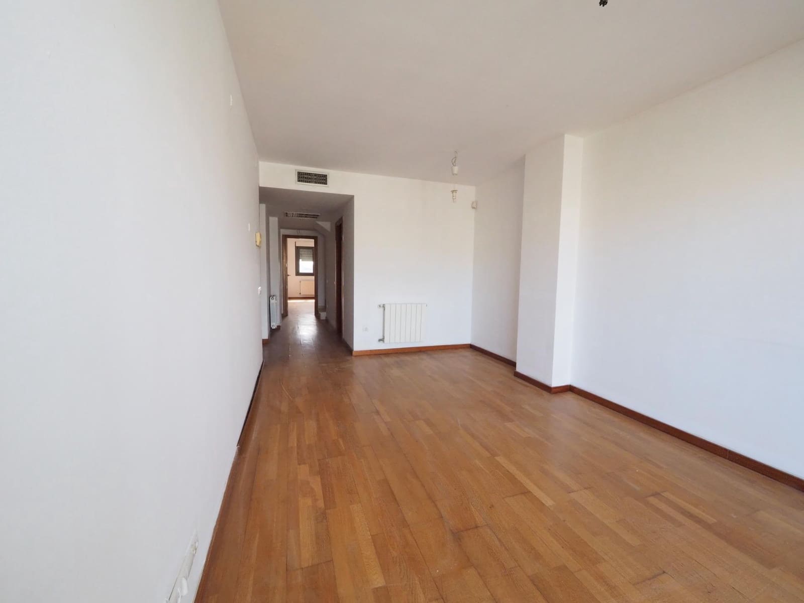 2 bedroom Apartment for sale in Vilafranca del Penedes - € 255,000 (Ref: 9908460)