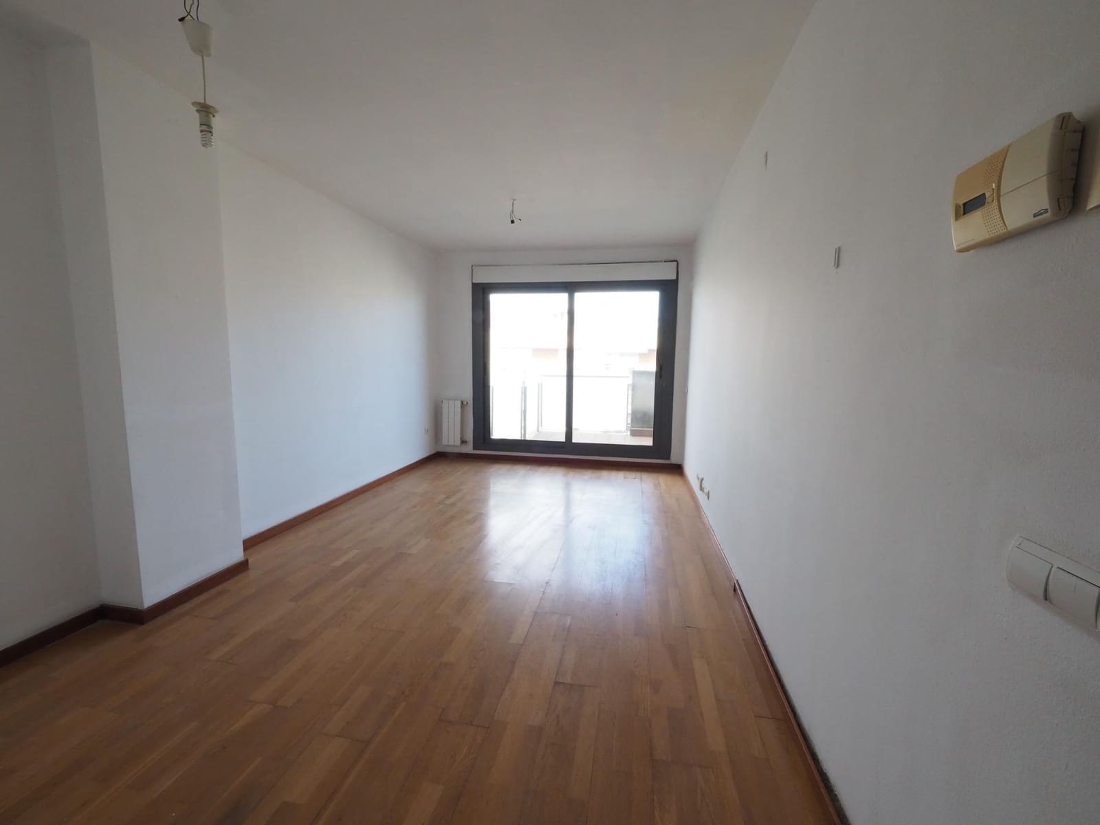 2 bedroom Apartment for sale in Vilafranca del Penedes - € 255,000 (Ref: 9908460)