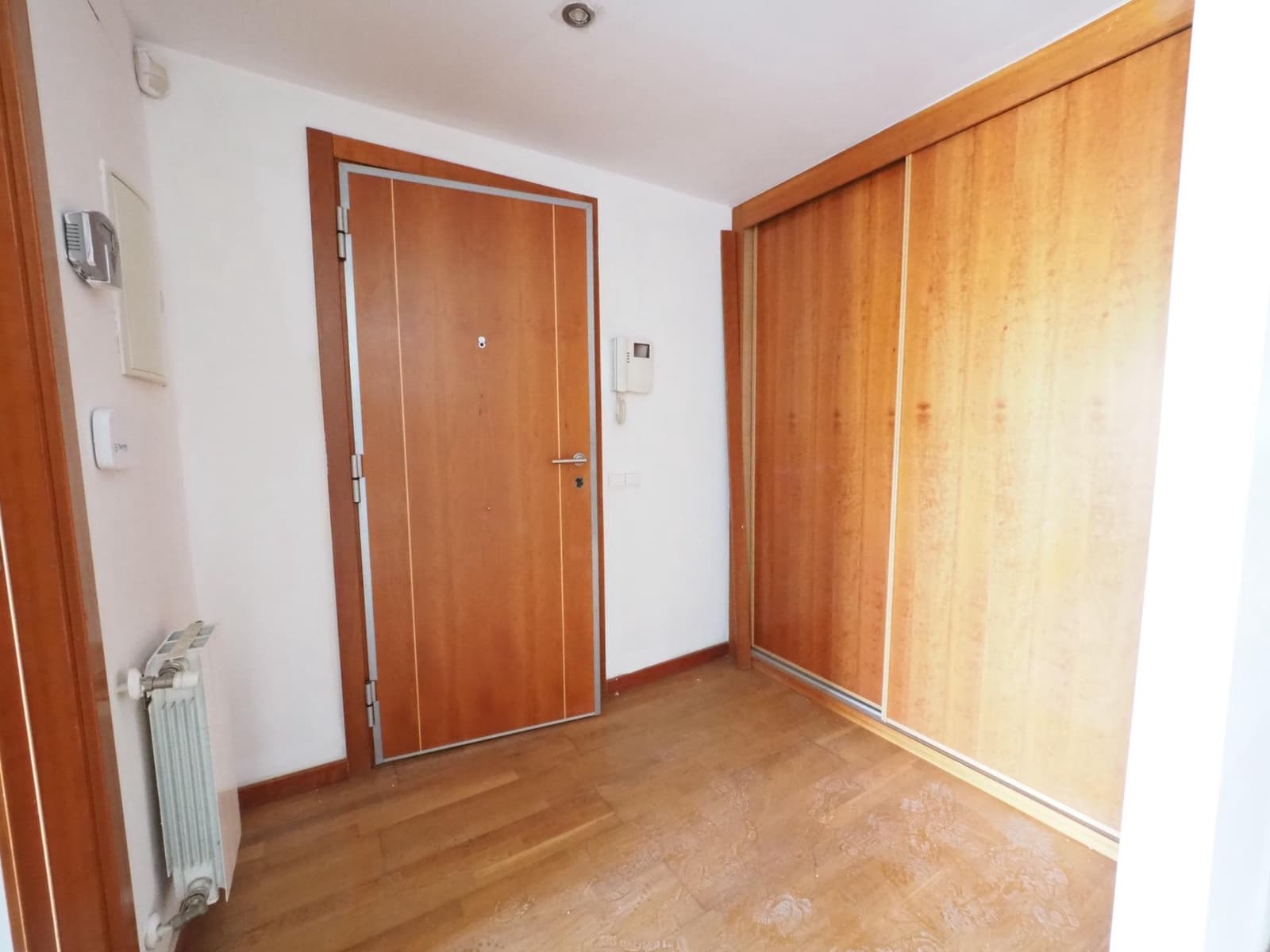 2 bedroom Apartment for sale in Vilafranca del Penedes - € 255,000 (Ref: 9908460)