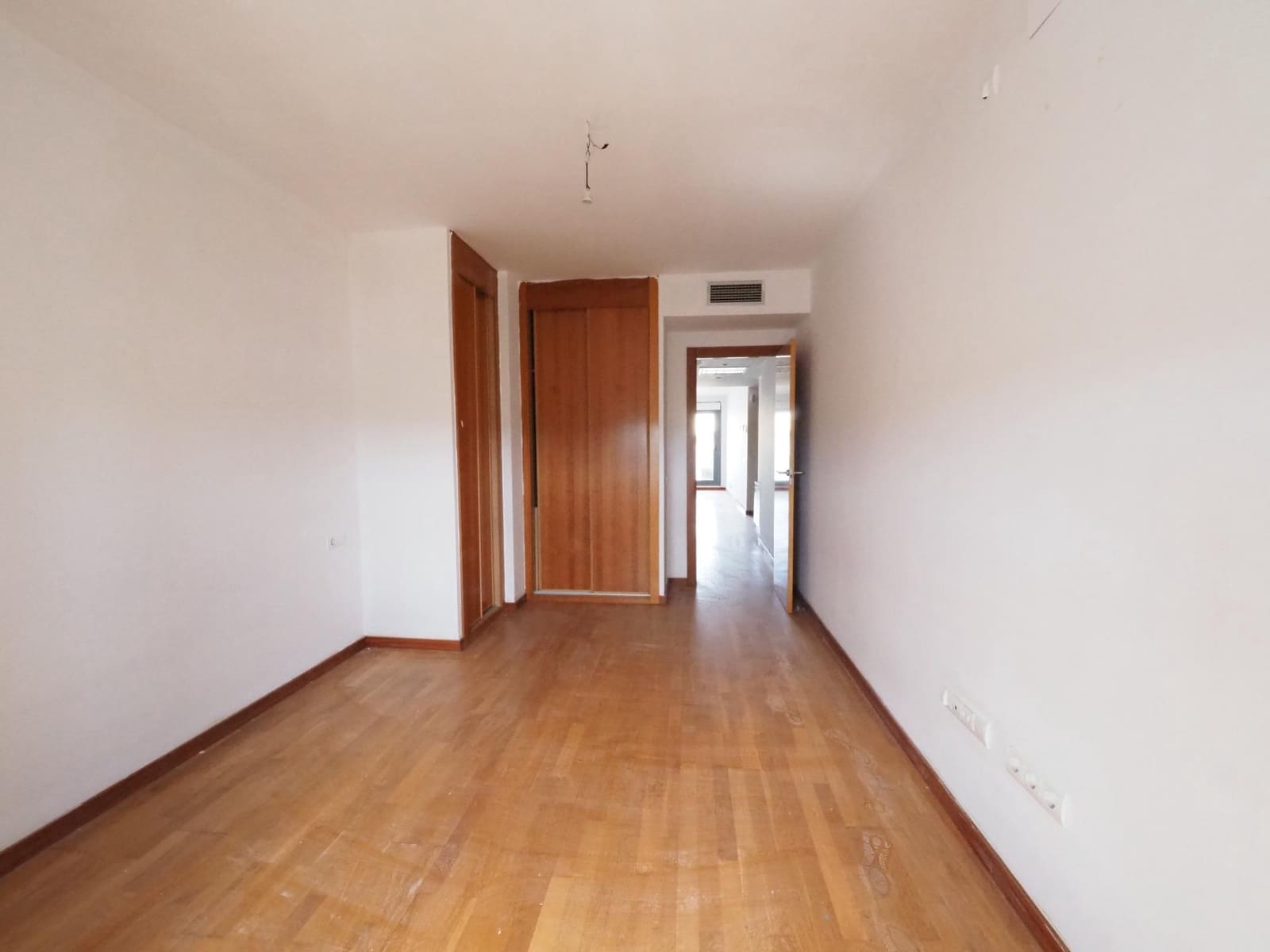 2 bedroom Apartment for sale in Vilafranca del Penedes - € 255,000 (Ref: 9908460)