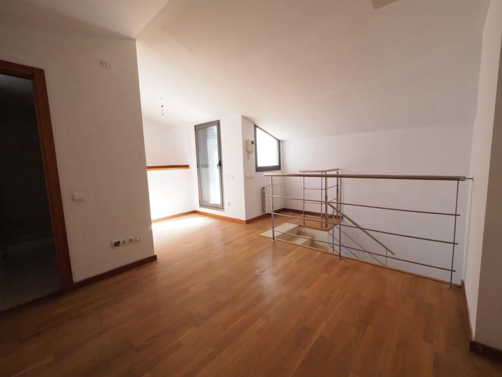 2 bedroom Apartment for sale in Vilafranca del Penedes - € 255,000 (Ref: 9908460)