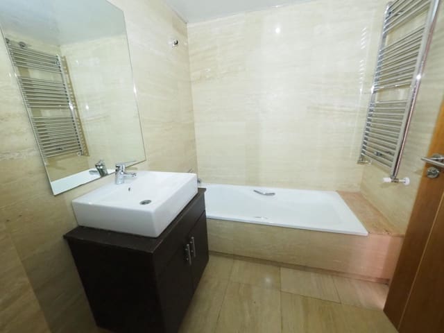 2 bedroom Apartment for sale in Vilafranca del Penedès - € 255,000 (Ref: 9908460)