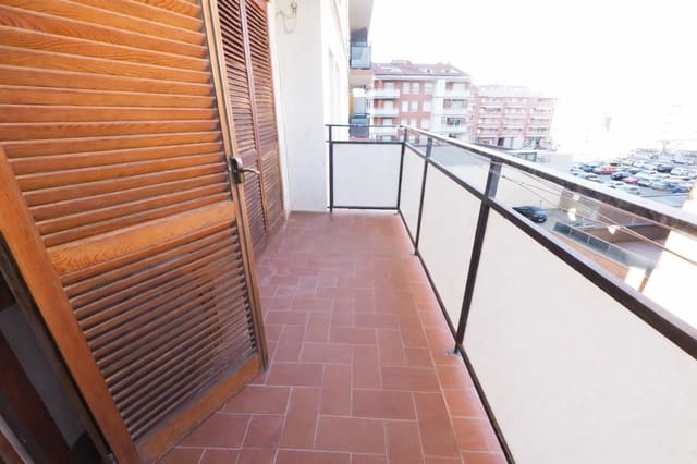 Piso de 4 habitaciones en Igualada en venta - 169.000 € (Ref: 9908462)