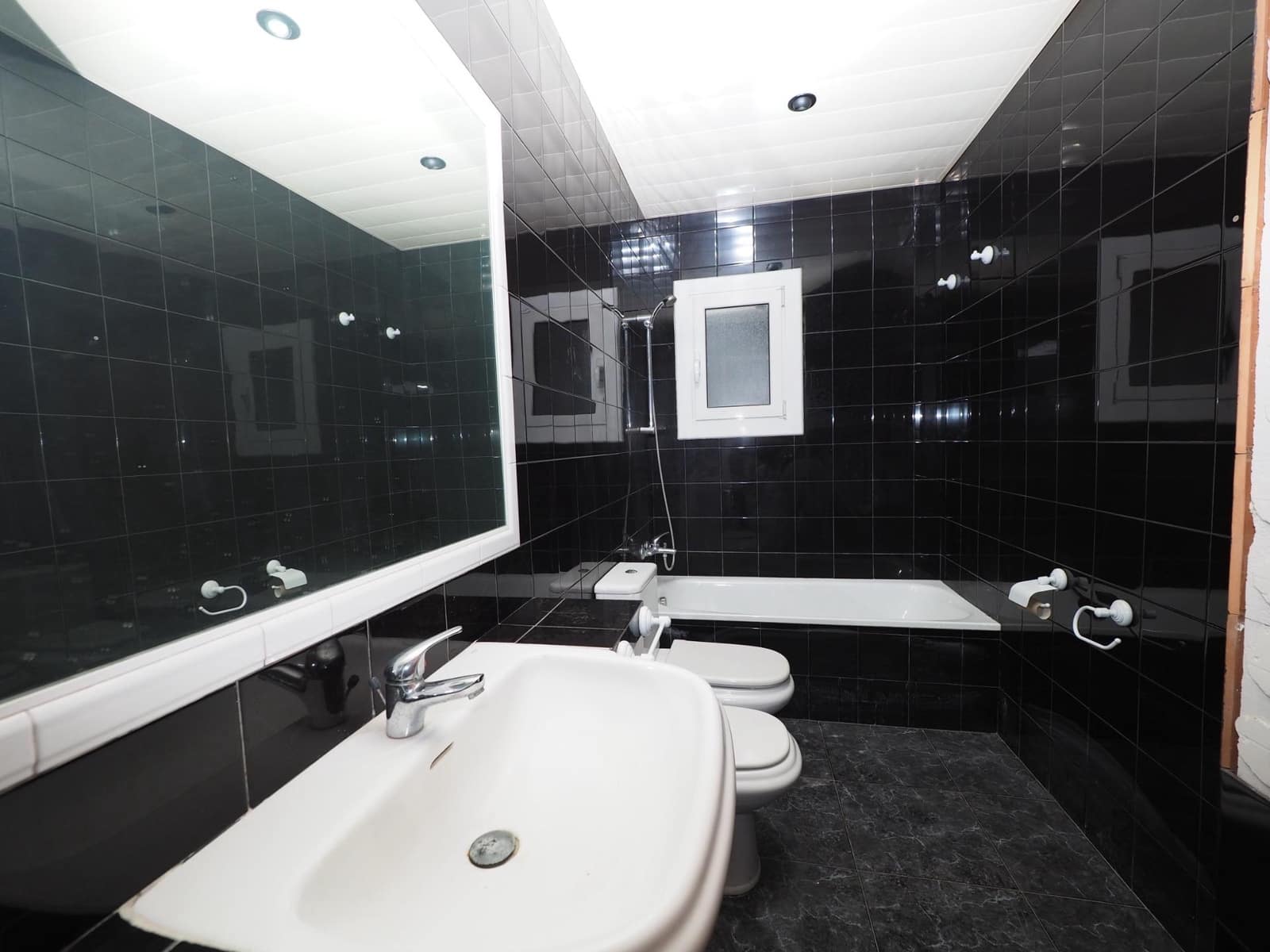 Piso de 4 habitaciones en Igualada en venta - 169.000 € (Ref: 9908462)