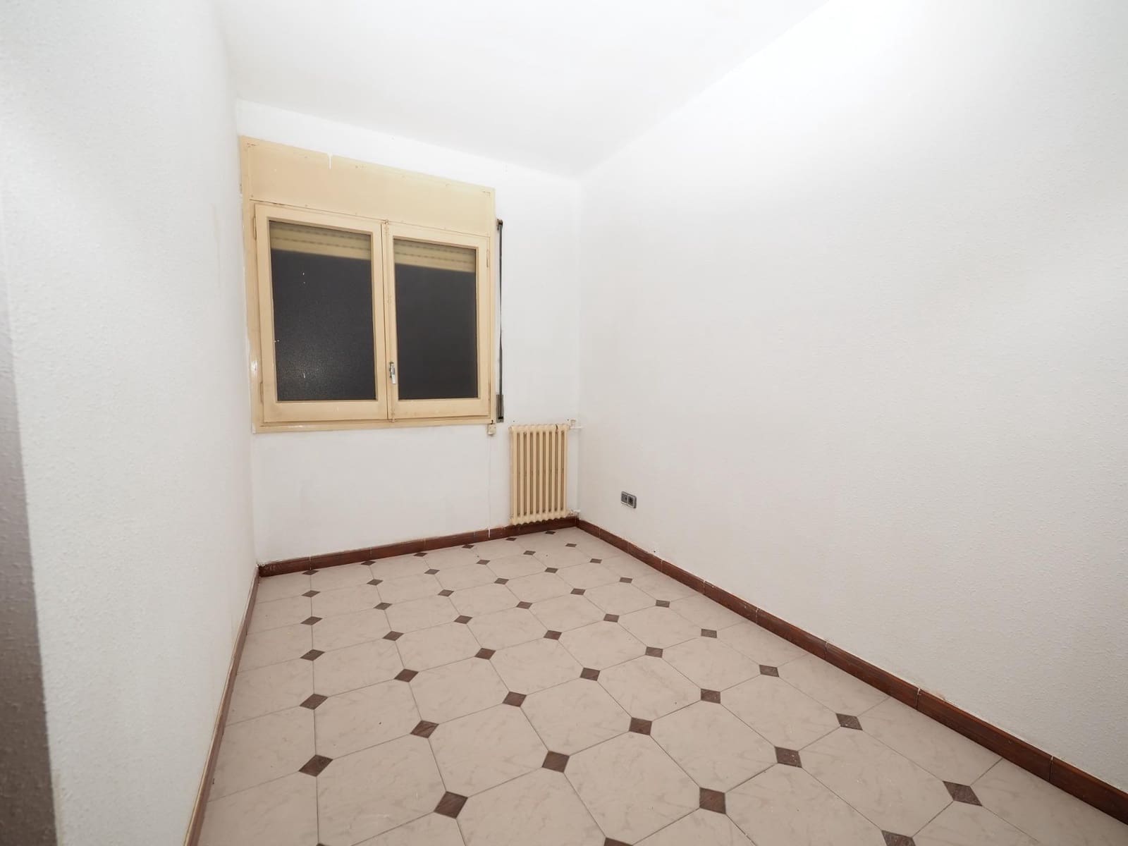 Piso de 4 habitaciones en Igualada en venta - 169.000 € (Ref: 9908462)