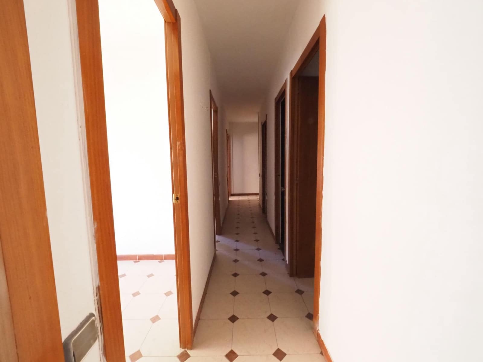 Piso de 4 habitaciones en Igualada en venta - 169.000 € (Ref: 9908462)