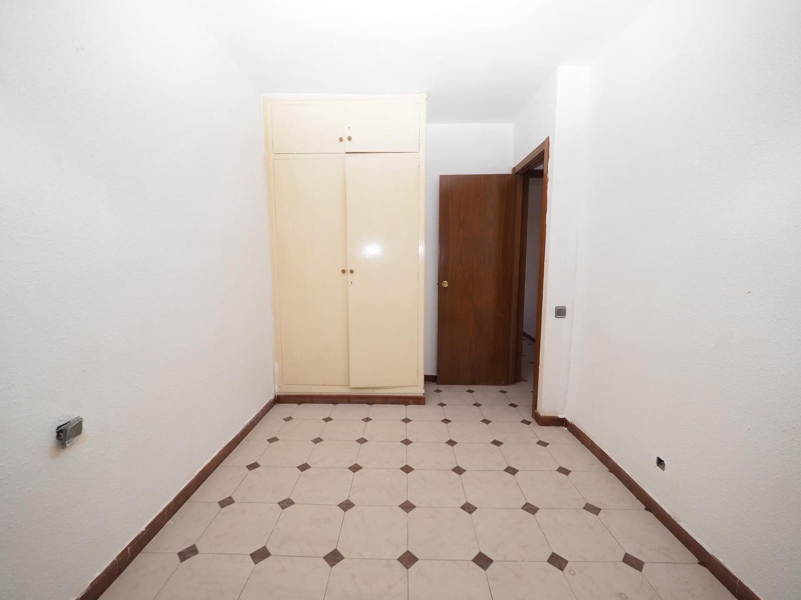 Piso de 4 habitaciones en Igualada en venta - 169.000 € (Ref: 9908462)