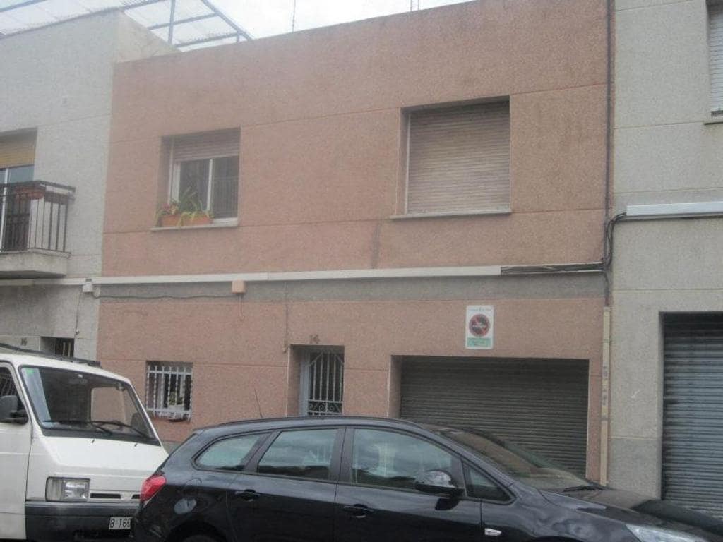 3 sypialnia Dom szeregowy na sprzedaż w Sabadell - 219 000 € (Ref: 9908463)