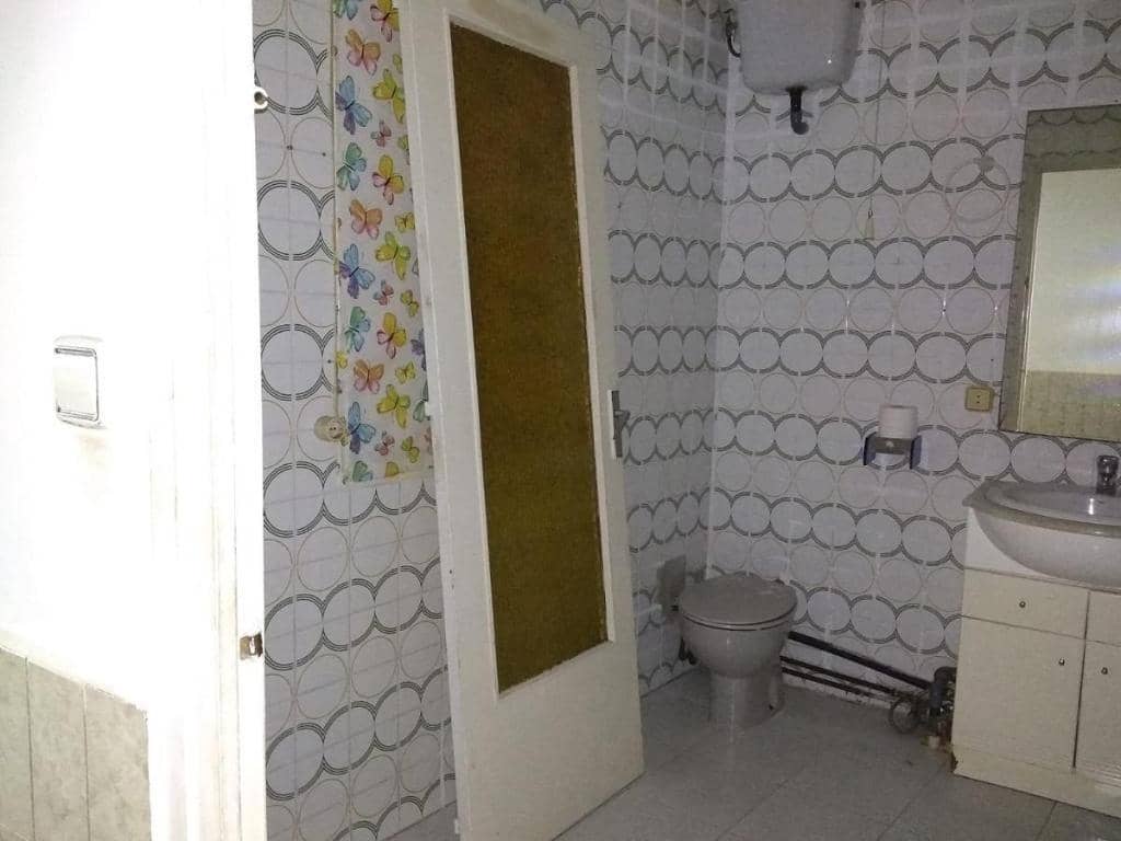 3 sypialnia Dom szeregowy na sprzedaż w Sabadell - 219 000 € (Ref: 9908463)
