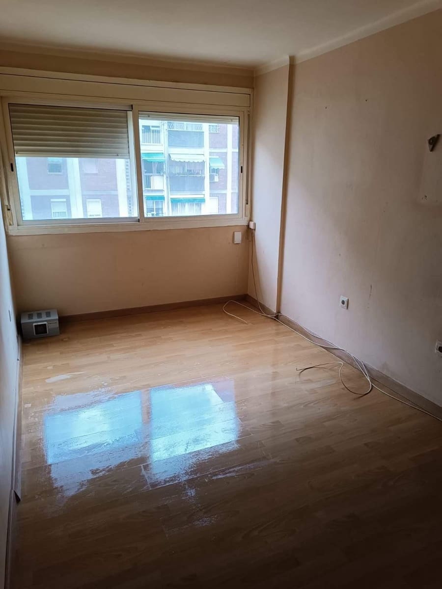2 soverom Leilighet til salgs i Cornella de Llobregat - € 115 000 (Ref: 9908466)