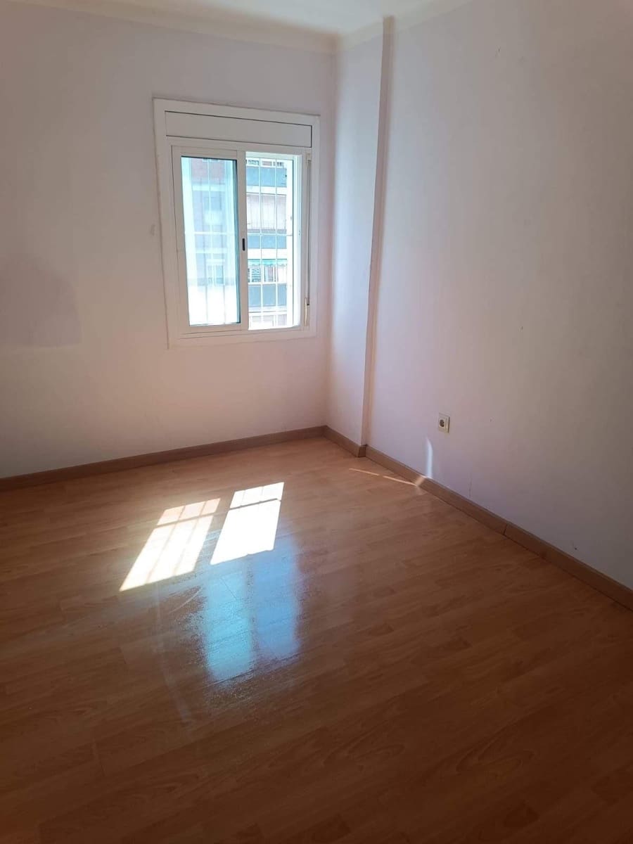 2 soverom Leilighet til salgs i Cornella de Llobregat - € 115 000 (Ref: 9908466)