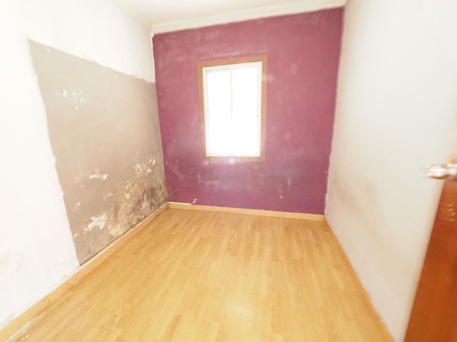 Ático de 3 habitaciones en Ripollet en venta - 75.000 € (Ref: 9908467)