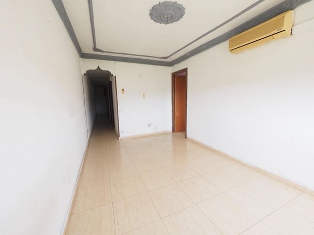 Ático de 3 habitaciones en Ripollet en venta - 75.000 € (Ref: 9908467)