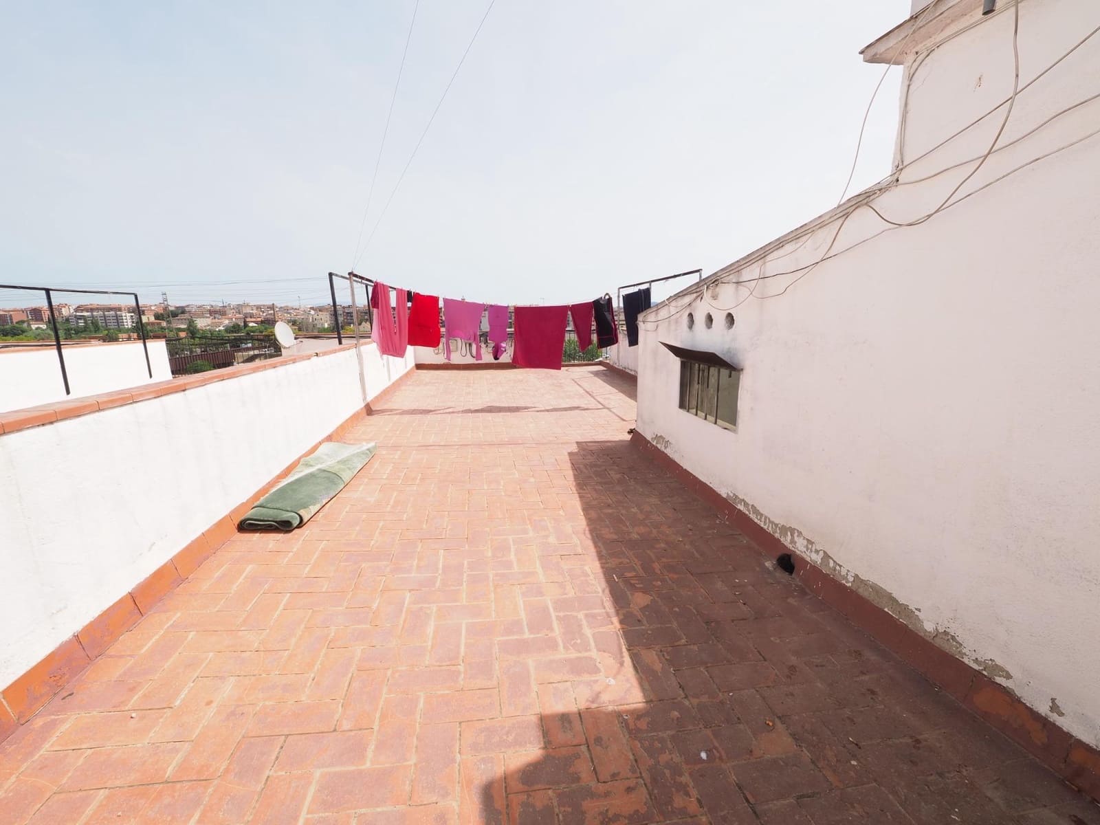 Ático de 3 habitaciones en Ripollet en venta - 75.000 € (Ref: 9908467)