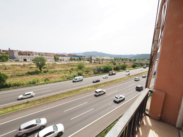 Ático de 3 habitaciones en Ripollet en venta - 75.000 € (Ref: 9908467)