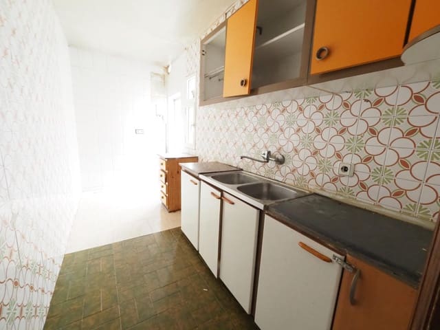 Ático de 3 habitaciones en Ripollet en venta - 75.000 € (Ref: 9908467)