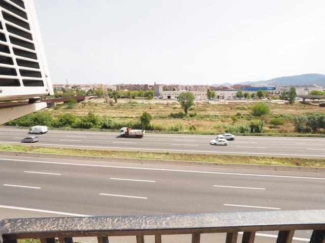 Ático de 3 habitaciones en Ripollet en venta - 75.000 € (Ref: 9908467)