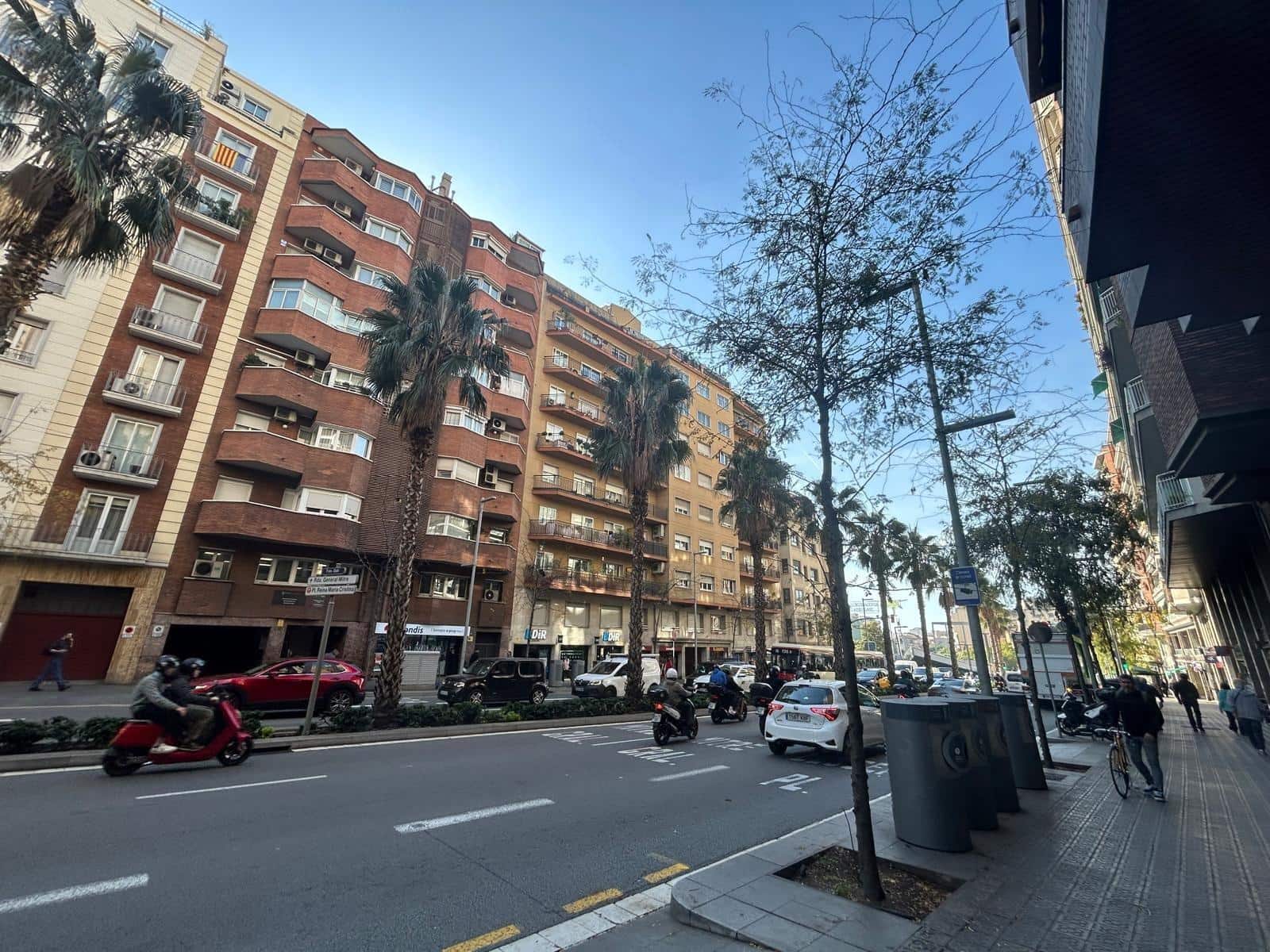 Garagem para venda em Barcelona cidade - 30 000 € (Ref: 9908469)