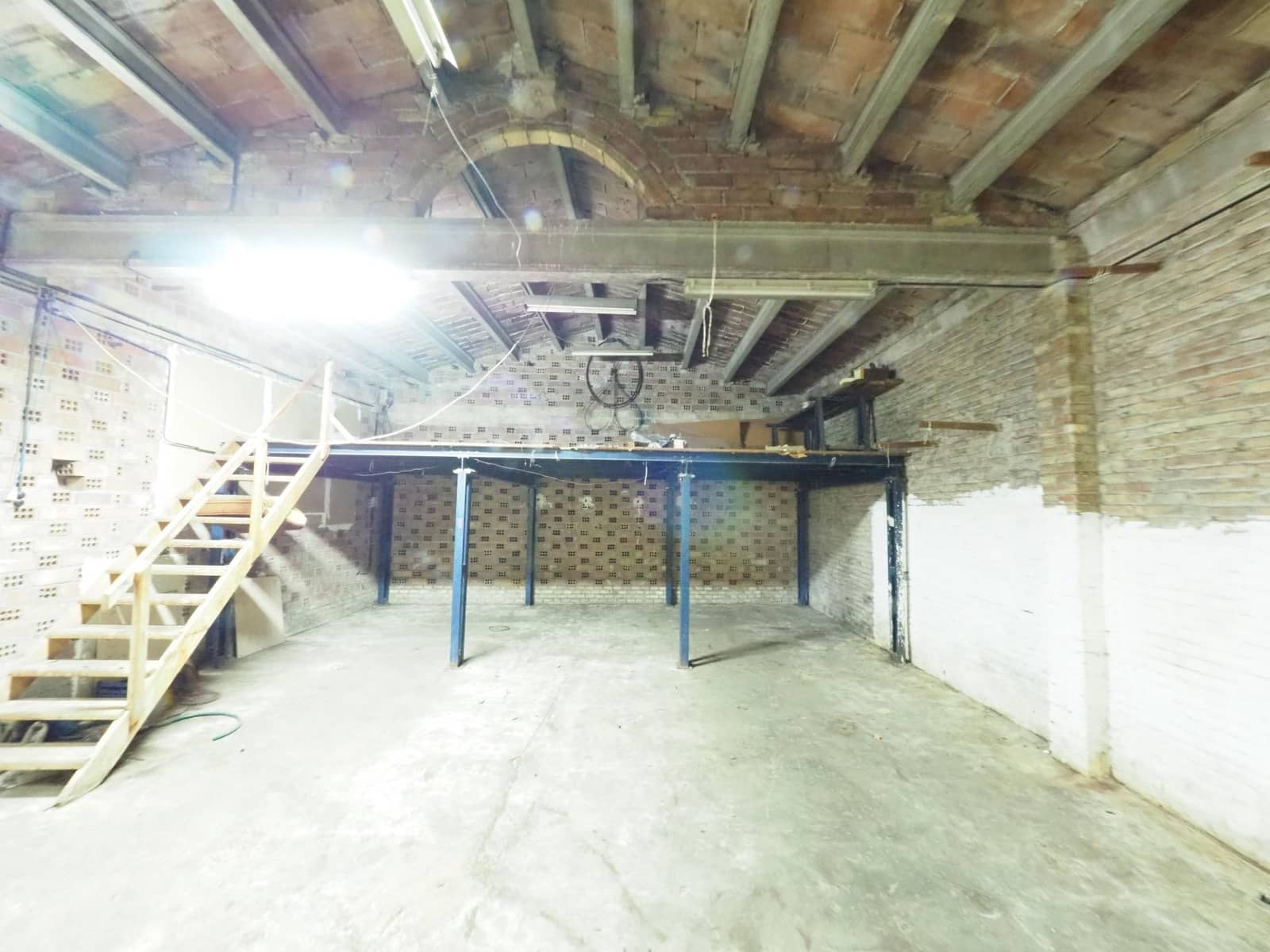 4 bedroom Finca/Country House for sale in La Pobla de Claramunt with garage - € 360,000 (Ref: 9908471)
