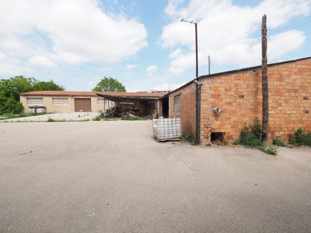 4 bedroom Finca/Country House for sale in La Pobla de Claramunt with garage - € 360,000 (Ref: 9908471)