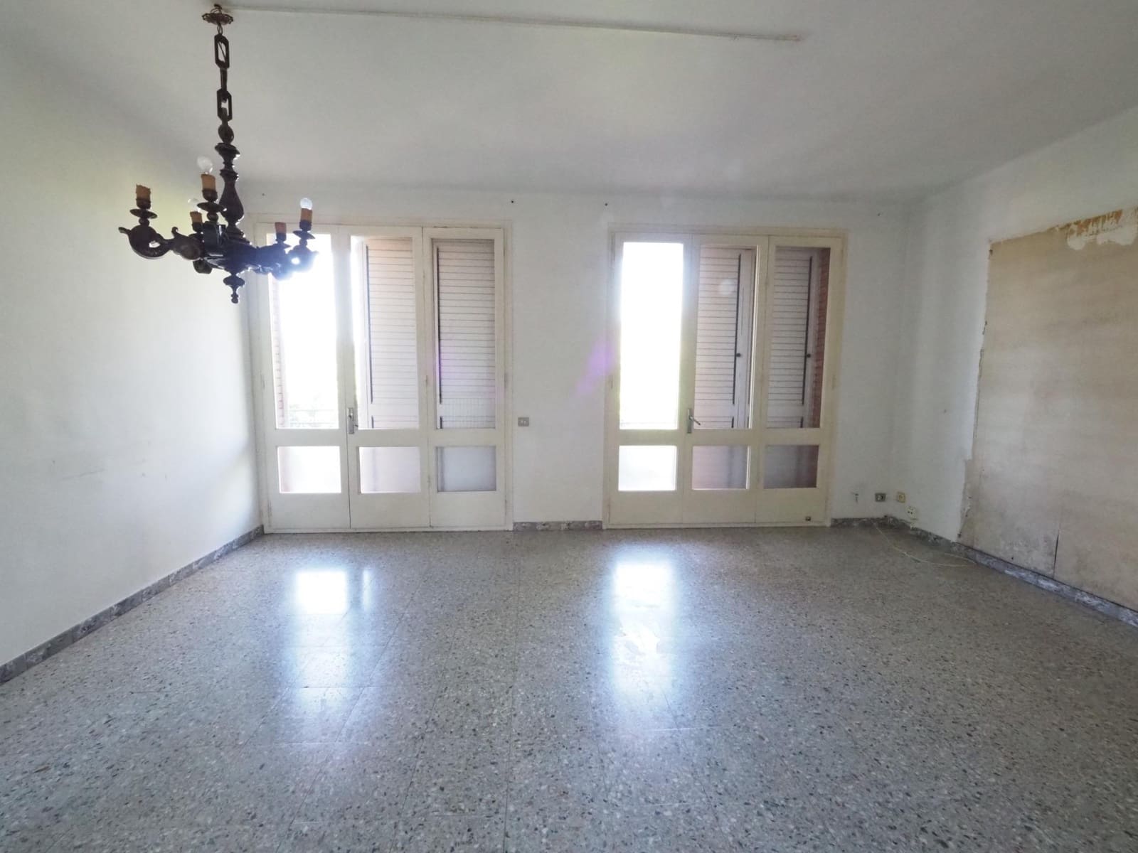 4 bedroom Finca/Country House for sale in La Pobla de Claramunt with garage - € 360,000 (Ref: 9908471)