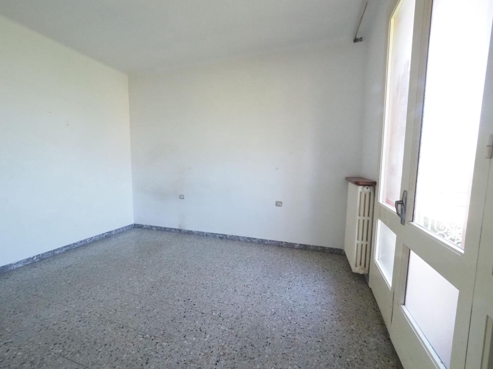 4 bedroom Finca/Country House for sale in La Pobla de Claramunt with garage - € 360,000 (Ref: 9908471)