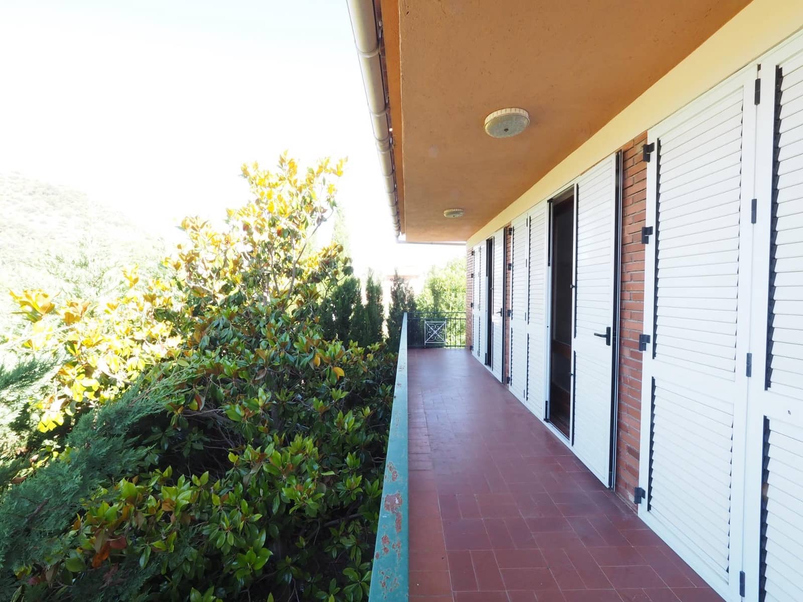 4 bedroom Finca/Country House for sale in La Pobla de Claramunt with garage - € 360,000 (Ref: 9908471)