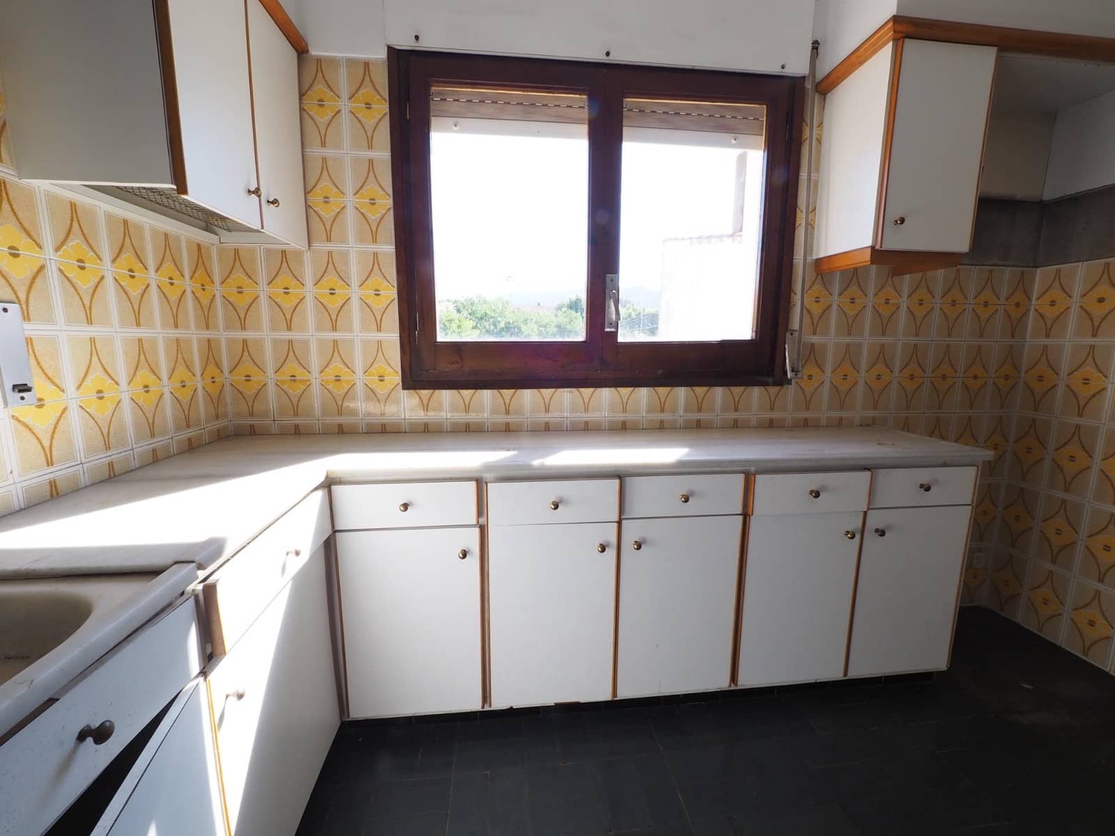 4 bedroom Finca/Country House for sale in La Pobla de Claramunt with garage - € 360,000 (Ref: 9908471)