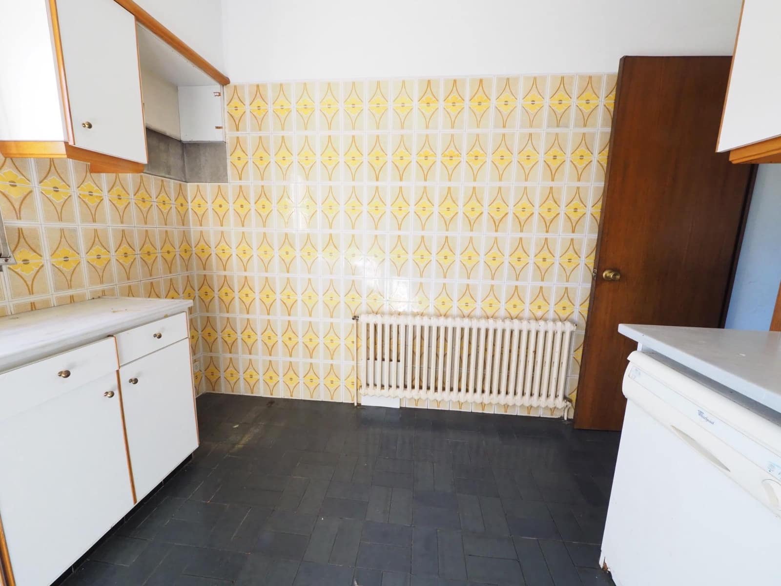 4 bedroom Finca/Country House for sale in La Pobla de Claramunt with garage - € 360,000 (Ref: 9908471)