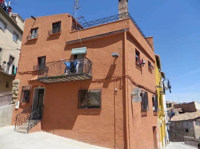 Casa de 4 habitaciones en Balaguer en venta - 55.000 € (Ref: 9908474)