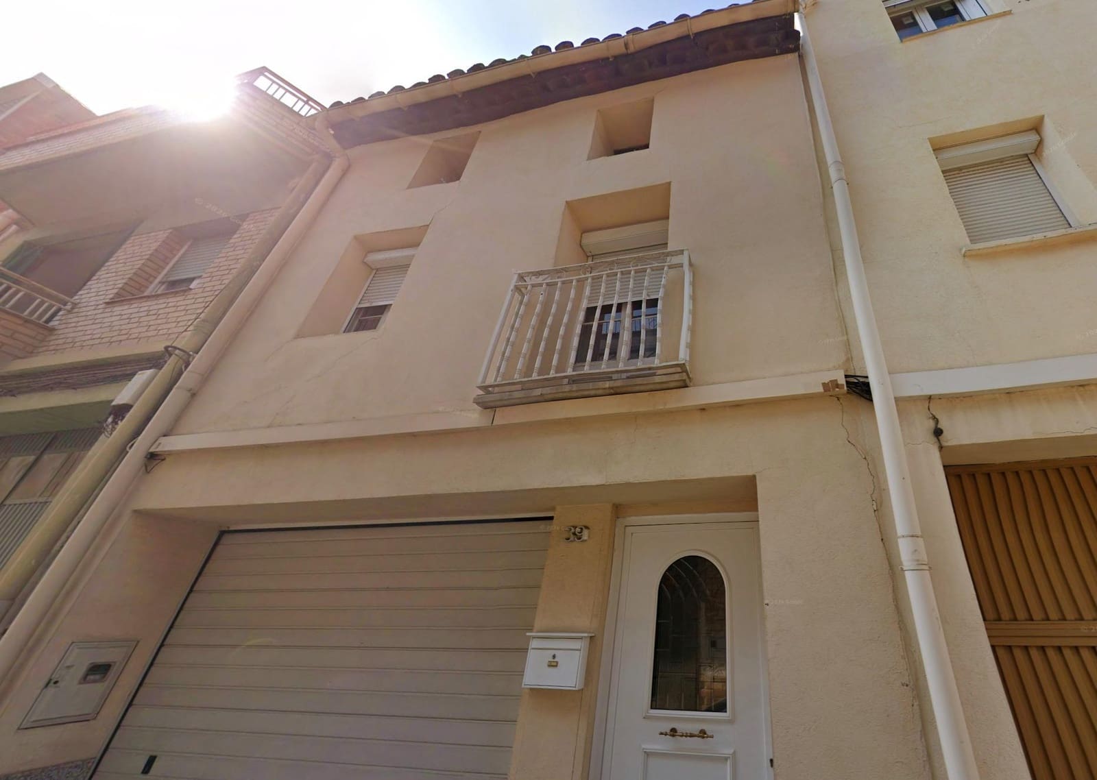 Casa de 5 habitaciones en Alcarràs en venta con garaje - 150.000 € (Ref: 9908475)