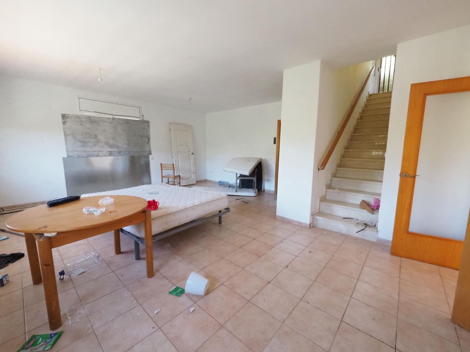 4 chambre Villa/Maison Mitoyenne à vendre à Canyelles avec garage - 280 000 € (Ref: 9908476)