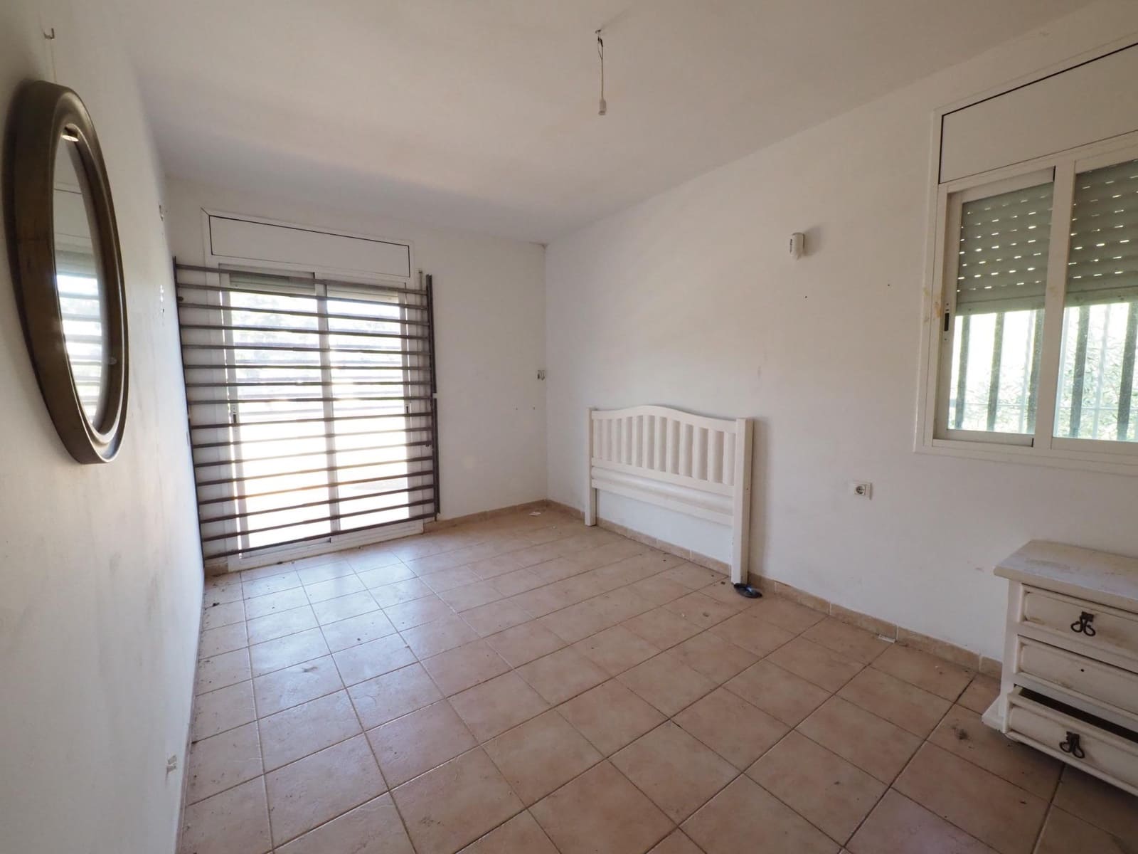4 chambre Villa/Maison Mitoyenne à vendre à Canyelles avec garage - 280 000 € (Ref: 9908476)