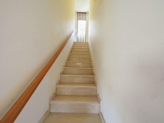 4 chambre Villa/Maison Mitoyenne à vendre à Canyelles avec garage - 280 000 € (Ref: 9908476)