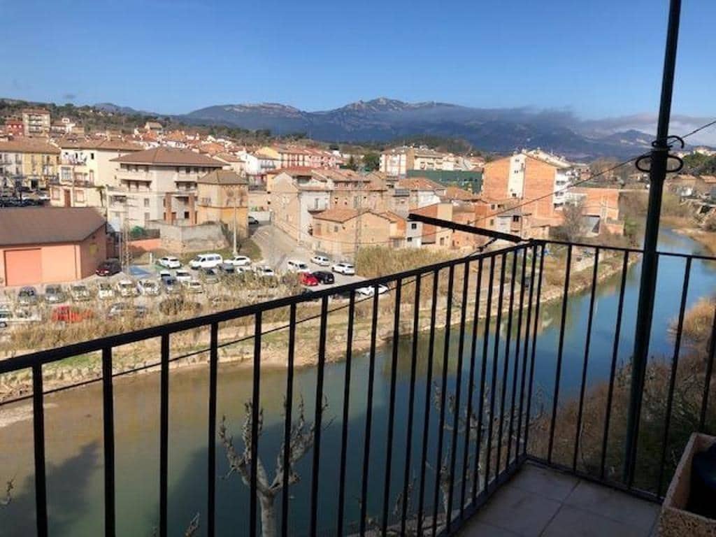 Piso de 3 habitaciones en Gironella en venta - 42.000 € (Ref: 9908477)
