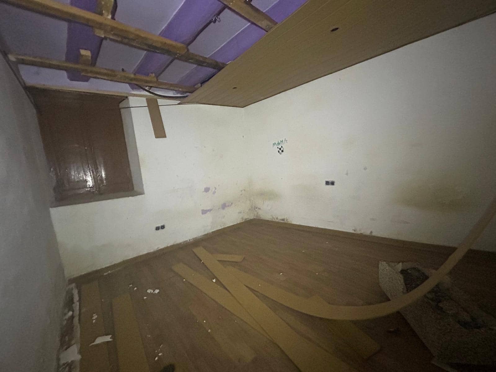 Piso de 3 habitaciones en Gironella en venta - 42.000 € (Ref: 9908477)