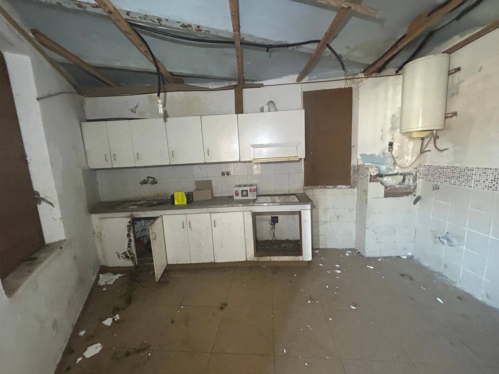 Piso de 3 habitaciones en Gironella en venta - 42.000 € (Ref: 9908477)