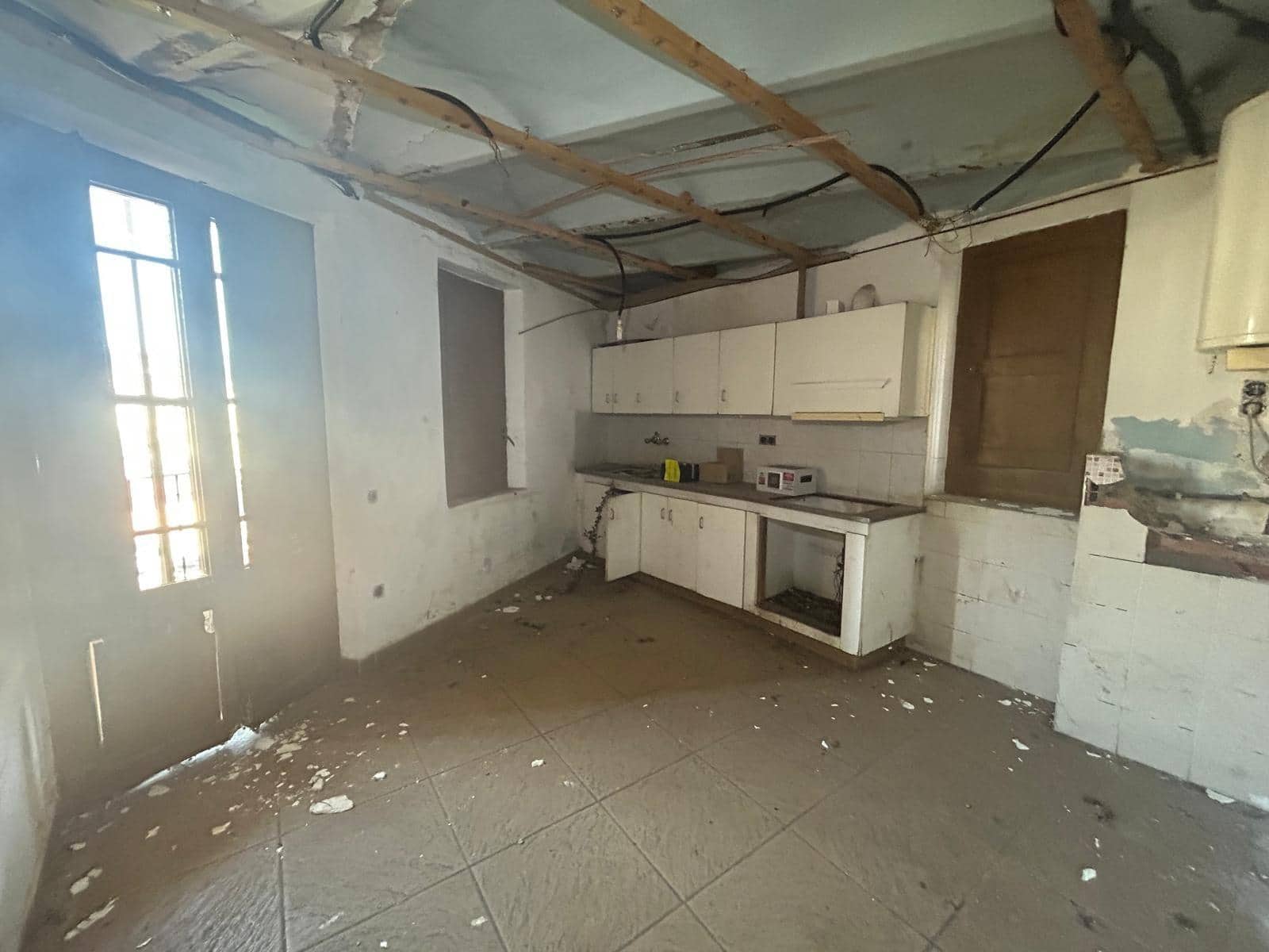 Piso de 3 habitaciones en Gironella en venta - 42.000 € (Ref: 9908477)