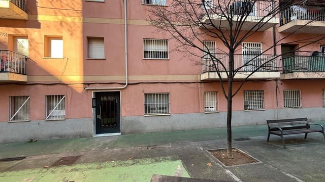 3 soveværelse Lejlighed til salg i Granollers - € 89.000 (Ref: 9908478)