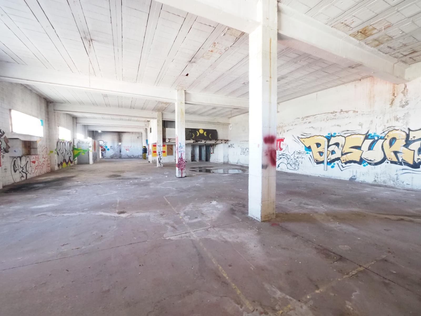 Business for sale in Terrassa - € 295,000 (Ref: 9908480)